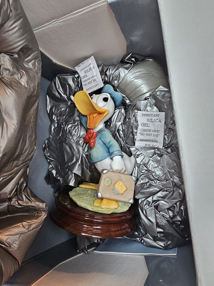 Disney Arribas Figurine - Giuseppe Armani - Donald Duck