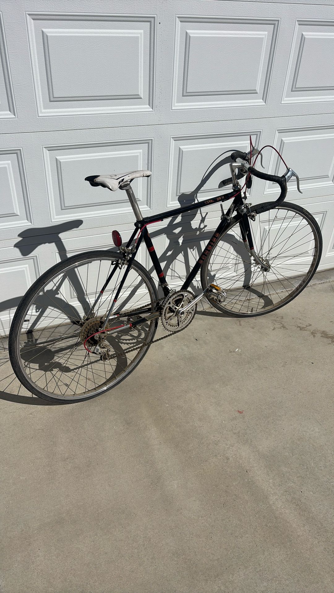 1983 Schwinn Voyageur 11.8 12 Speed Black Touring Bike