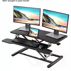 Adjustable standing desk