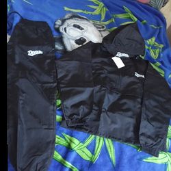 Devour windbreaker set