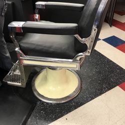 Barber Chair Theo Koch chair