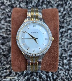 Bulova Women's Two-Tone Crystal Accent Watch 98L273 – Mother of Pearl Dial