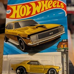 Hot Wheels 67 Camaro. 