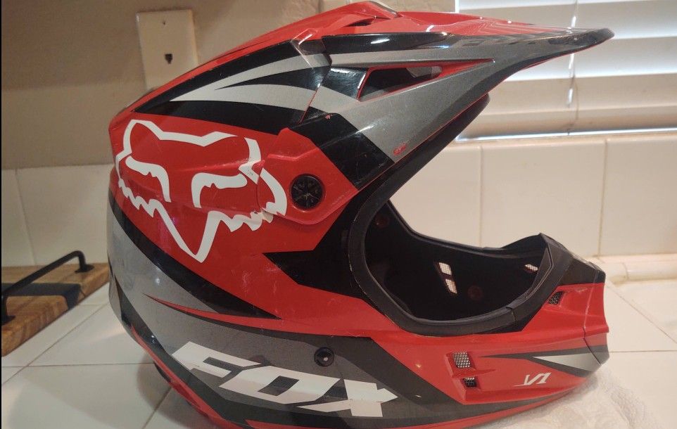 FOX V1 Helmet