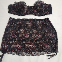 FENTY X Savage Strapless Bra 44D & 2XL Garter Skirt