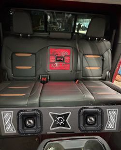 POWERFUL KICKER SOLO X 10” SUBWOOFERS AND CUSTOM PORTED BOX FOR CHEVY SILVERADO GMC SIERRA CREW CABS