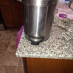 Small Trash Can 
