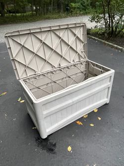 Storage box