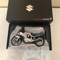Suzuki GSX1100S KATANA Model