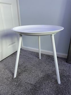 White Metal Side Table / nightstand