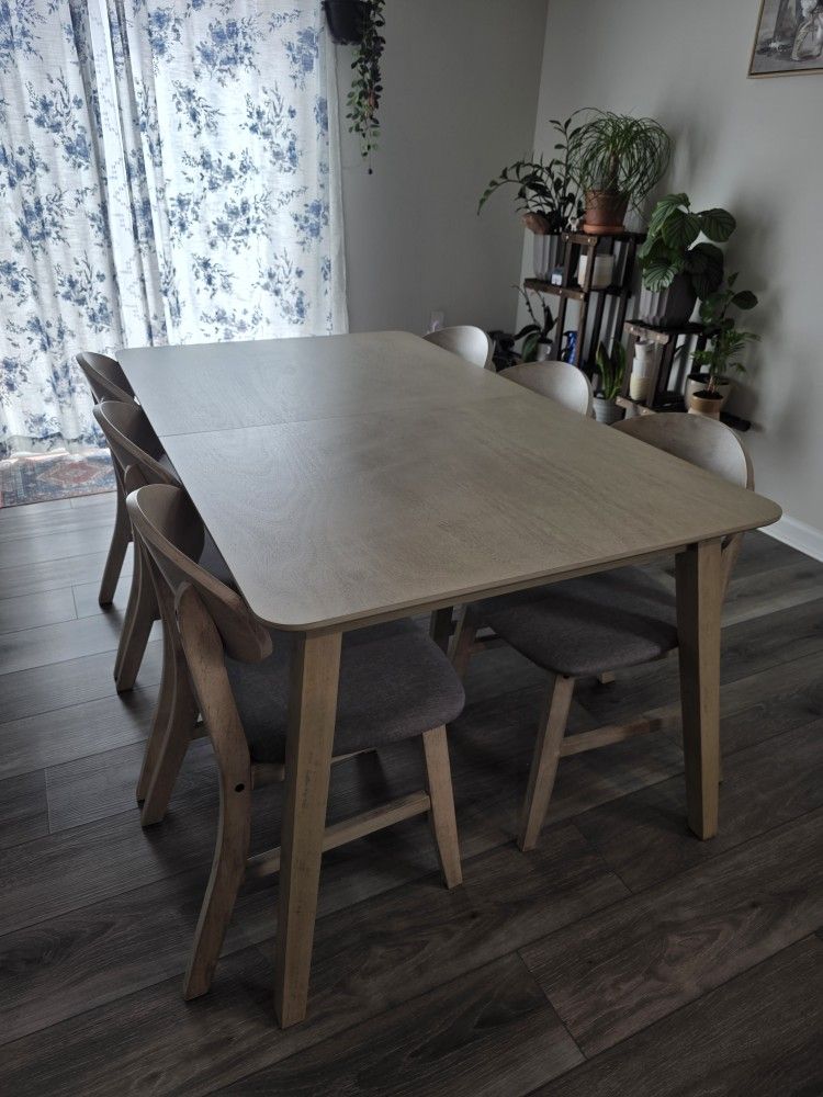 New Modern Dining Table (6 Person)