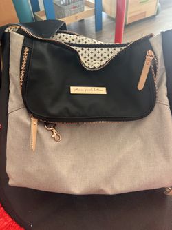 Diaper Bag (Petunia pickle Bottom)