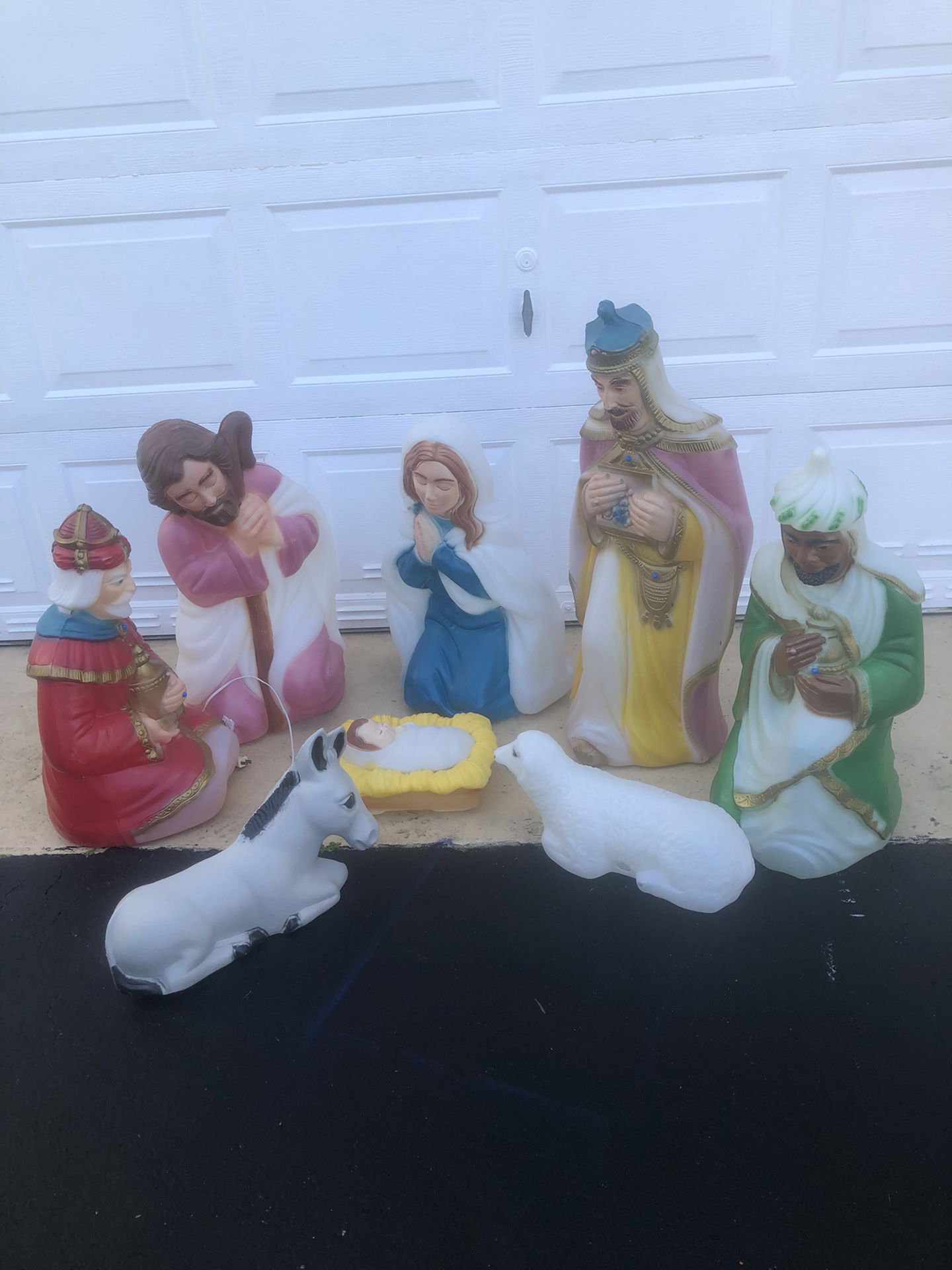 Eight piece blow mold nativity set Christmas 