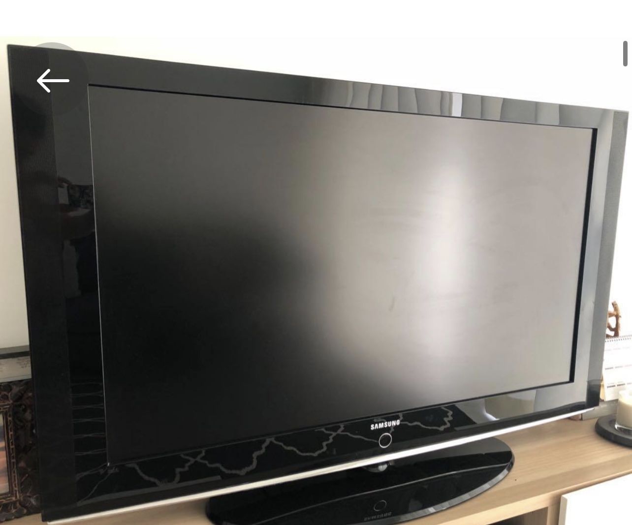 Samsung LCD 46 “(inches)
