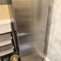 Fridge for Sale – Like New (Stainless, 3 Freezer Drawers, 5ft Tall)