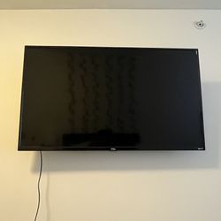 Large Roku SmartTV + FREE Wall Mount