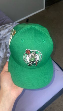 Celtics snap back brand new with pins