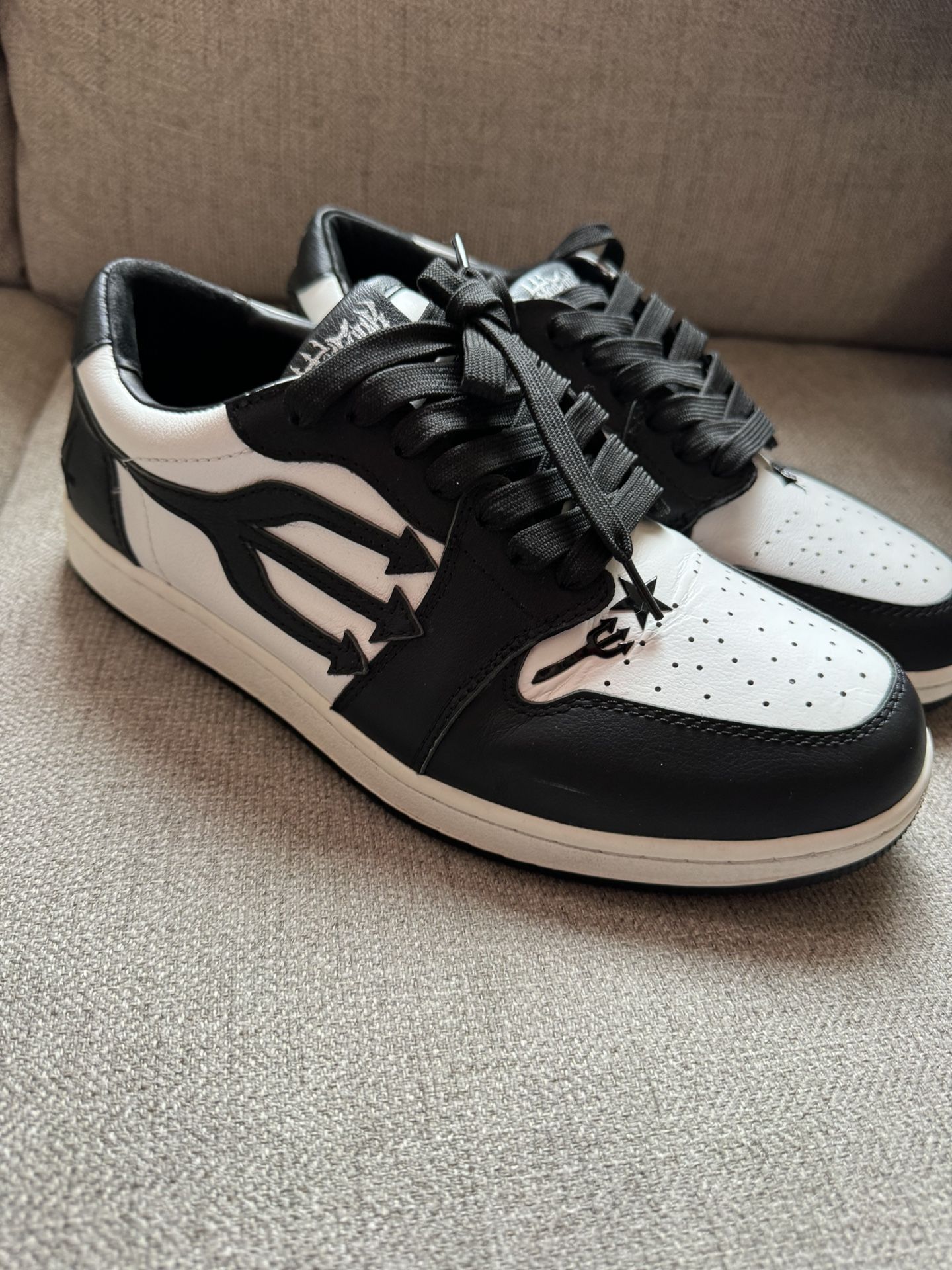 Pitchfork Black Shoes