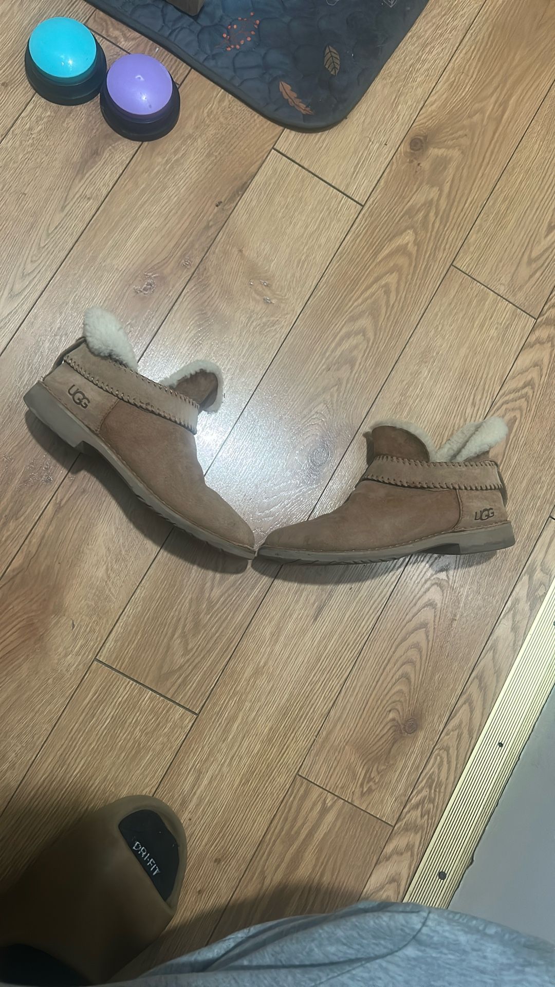 Ugg