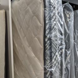 Twin 8.5" Plush Mattress