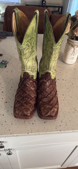 Pirarucu boots