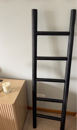 Black Wood Decorative Blanket Ladder