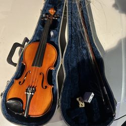 Student Violin w/ Hard Case – Needs New Bow