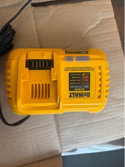 DeWALT 20v Lithium  8AMP Fast Charger