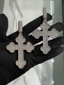New Custom VVS Moissanite Cross Pendants
