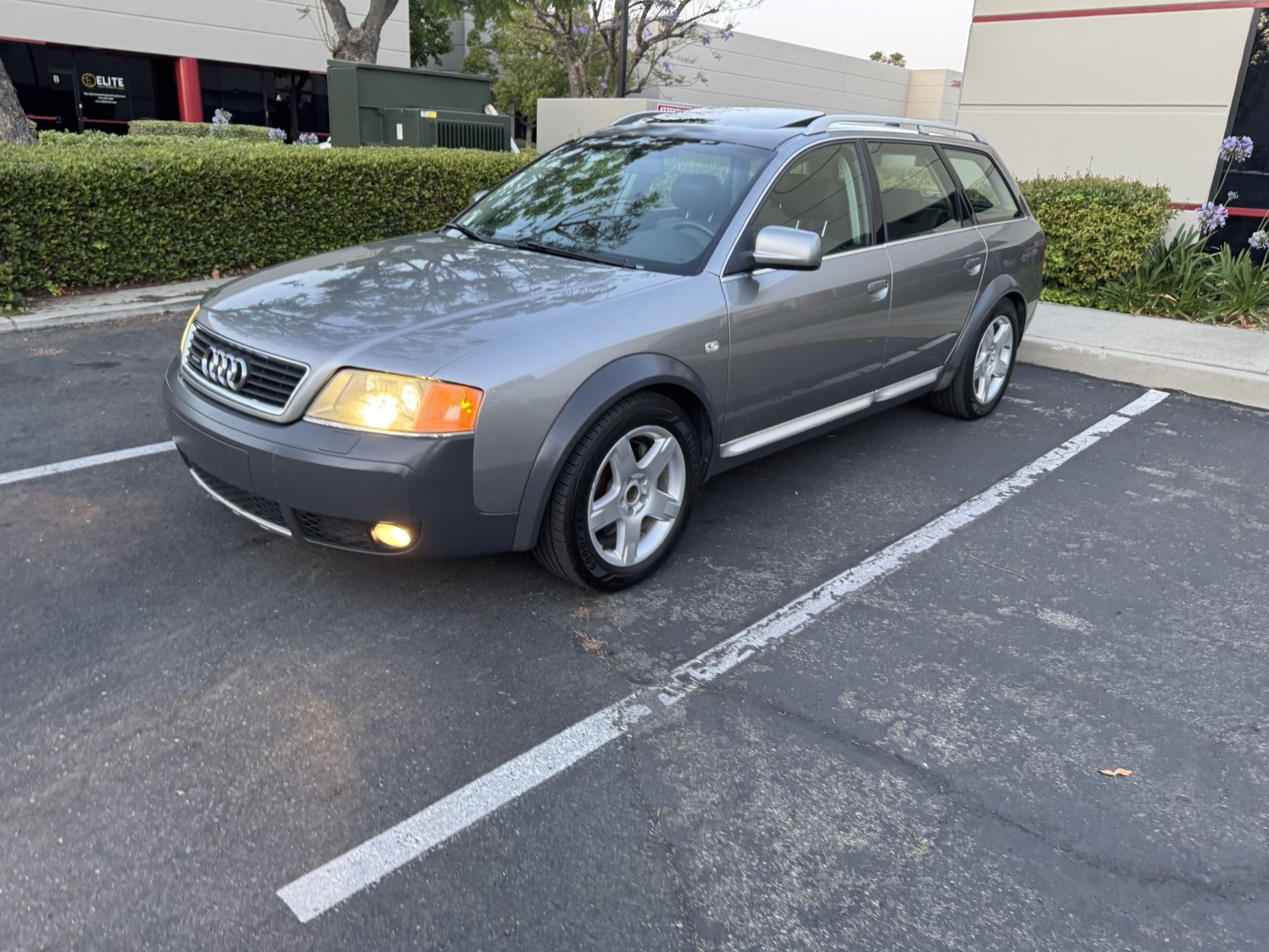 Audi Allroad Stick Shift 6 Speel All Wheel Drive