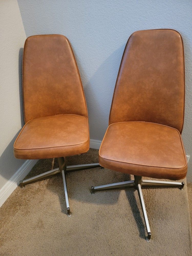 Vintage 1977 MCM Cal style Swivel Chair Burnt Orange 2pc Set Vintage 1977 MCM Cal style Swivel Chair Burnt Orange 2pc Set
