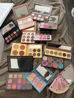 Various Makeup Palettes 