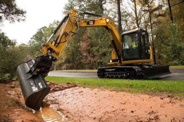 Skid Steer, Excavator, Mulcher, Debris Hauling