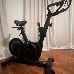Almost-New Echelon Connect Sport Indoor Cycling Exercise Bike (Model ECHKIN101)I