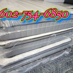 Queen Size Pillow Top Set  / Colchones 