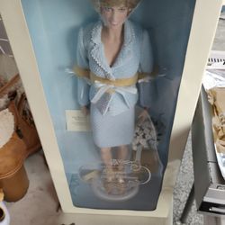 Franklin Mint  Diana