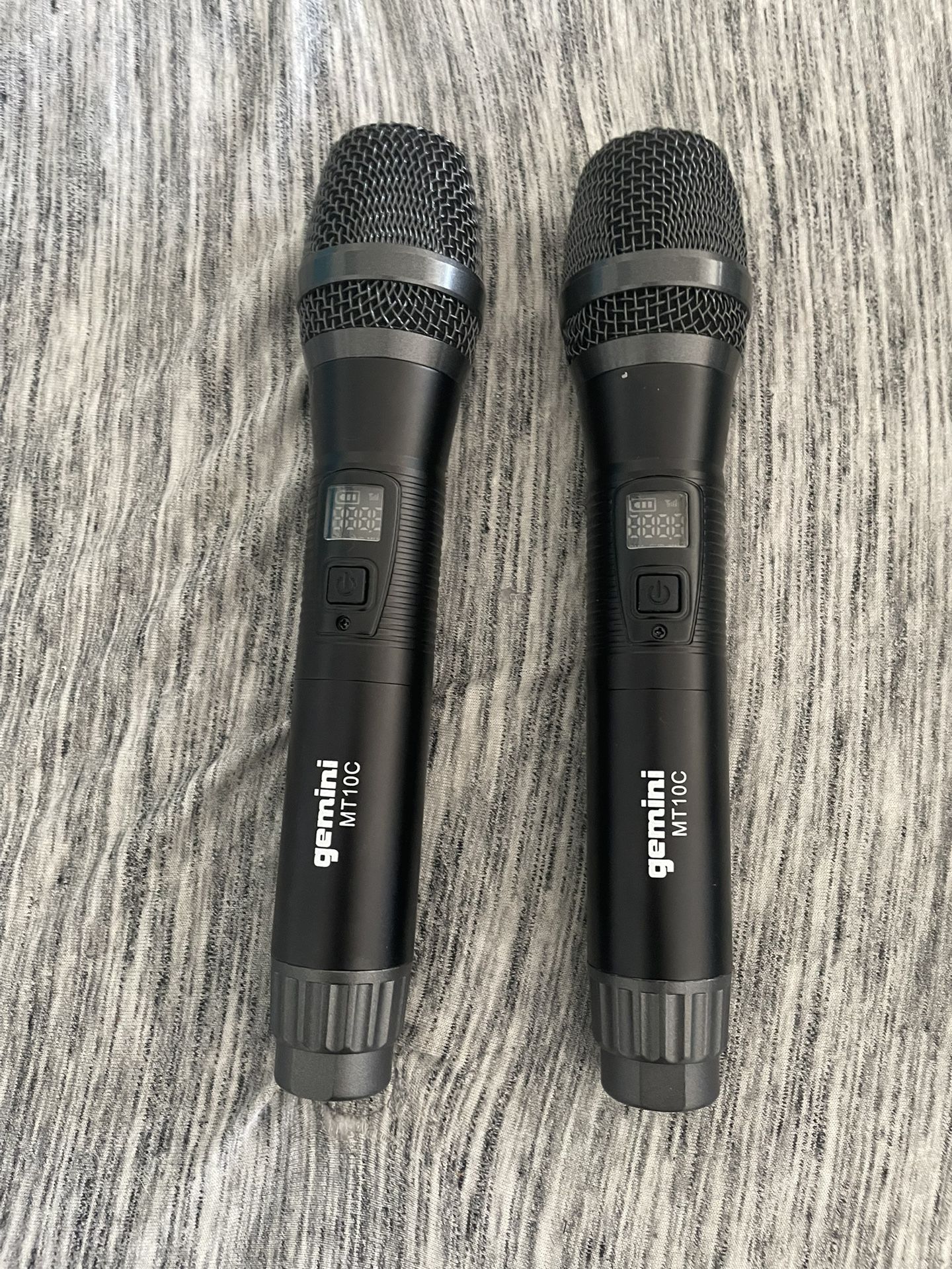 2 Gemini Gnu-m200c Microphones