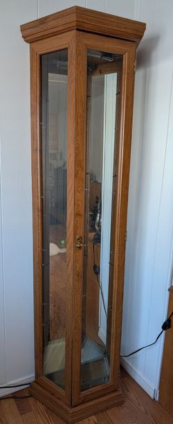 Curio cabinet