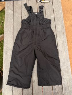 Black snow bibs size 3T