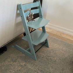 Stokke Tripp Trapp Adjustable Kids Chair 