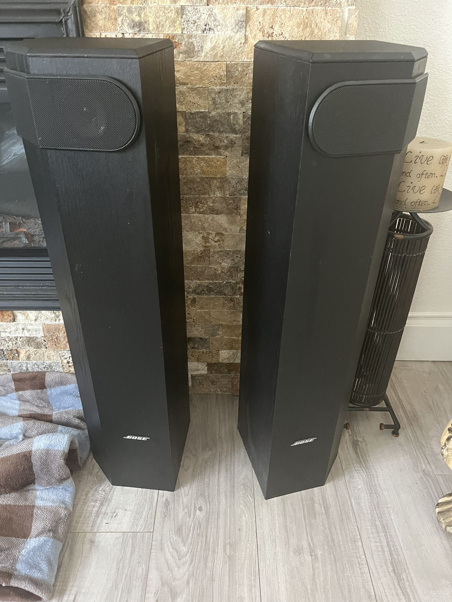 Bose 501 Series V Direct/Reflecting speakers