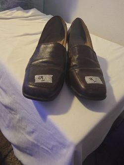 Women's brown loafers size 9