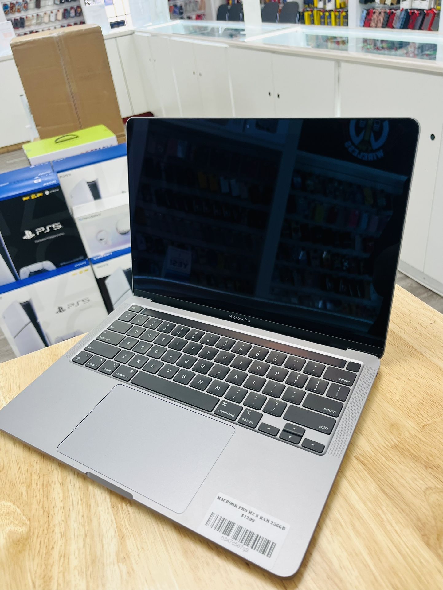 MacBook Pro M2 8gbram 256gb