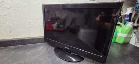 24" Insignia TV with DVD player