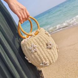 Beach drawstring straw bucket bag