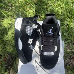 Jordan 4 White Thunder 