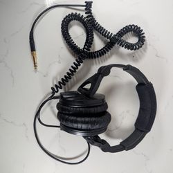 Sennheiser HD 280 Pro Full sized closed back monitor HEADPHONES without box