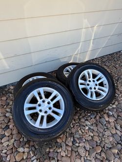 Chevy Silverado stock 18 inch wheels