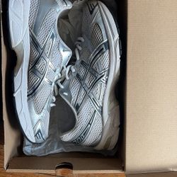 ASICS Men's White Silver Mesh Lace-Up Running Sneakers Low Top Athletic Shoes