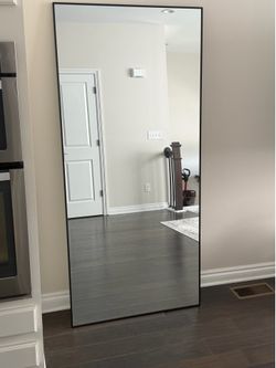 Standing mirror